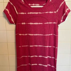 Lululemon Tie Dye Swiftly Tee size 6